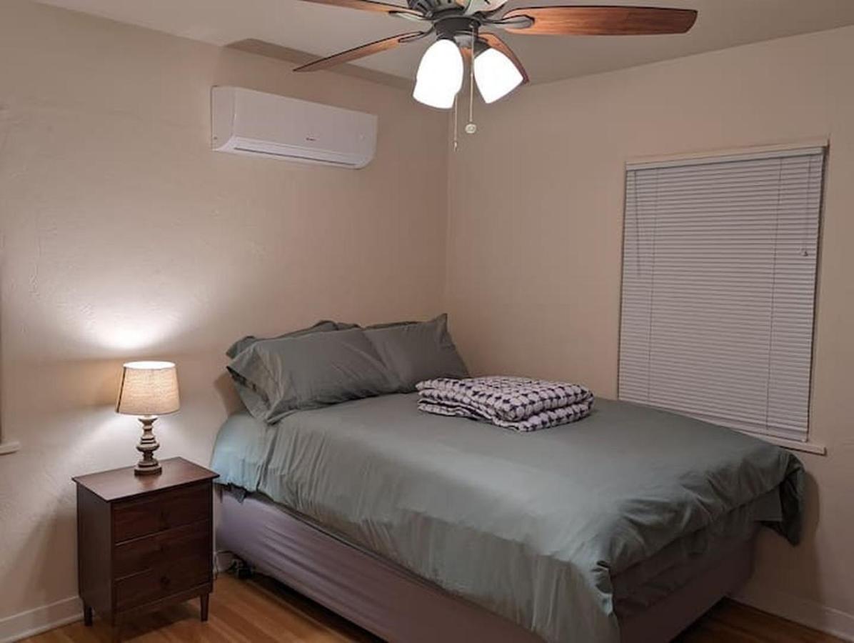 Amazing 2Br Home - Steps To Unm North Campus Albuquerque Exteriér fotografie